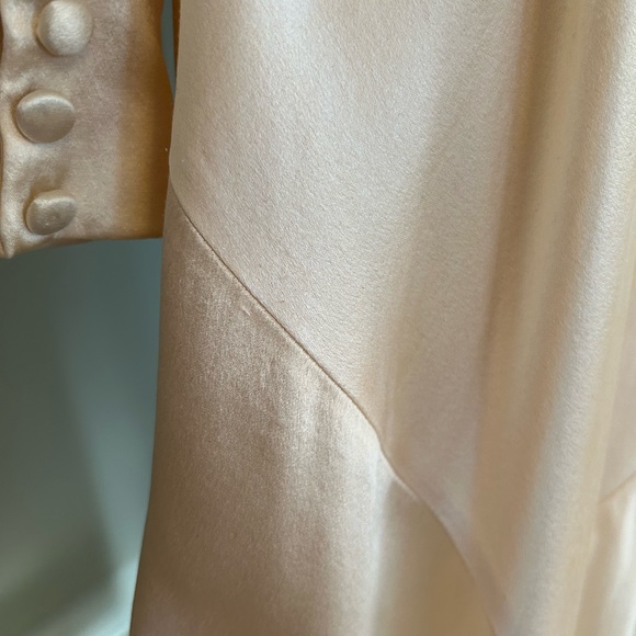 THE OWN STUDIO Wedding Dress - Picture 5 of 16